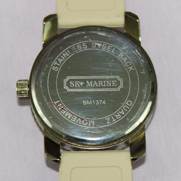 Fun Charm Watch - Picture 4 of 8